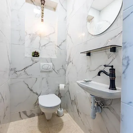 Sakura_inn * Palanga